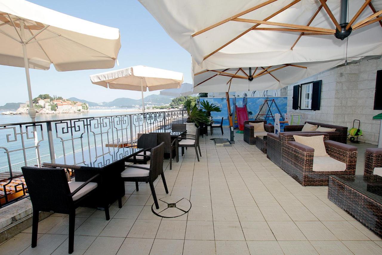 Studio Apartman Sveti Stefan Lägenhet Exteriör bild
